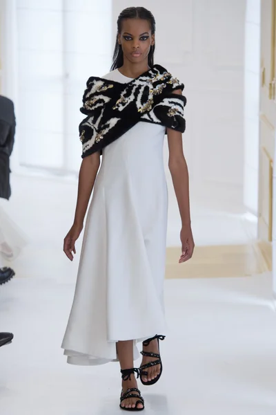 Look 37
